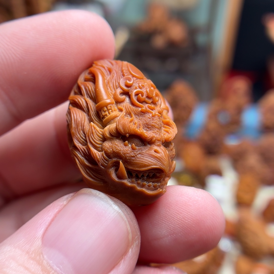 橄榄核雕刻大鹏鸟三通