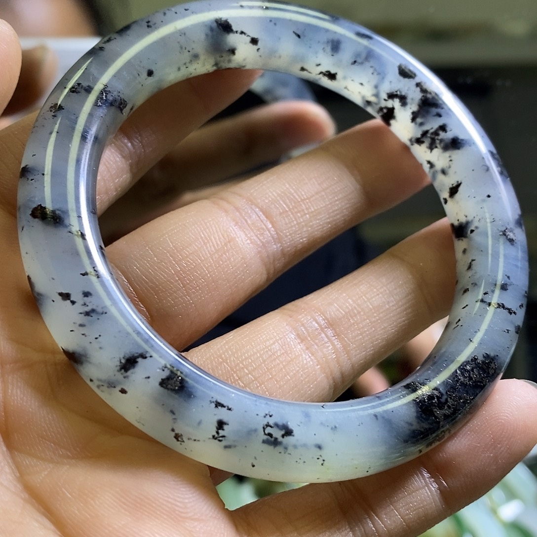 岫玉未镶嵌手镯57-58口径