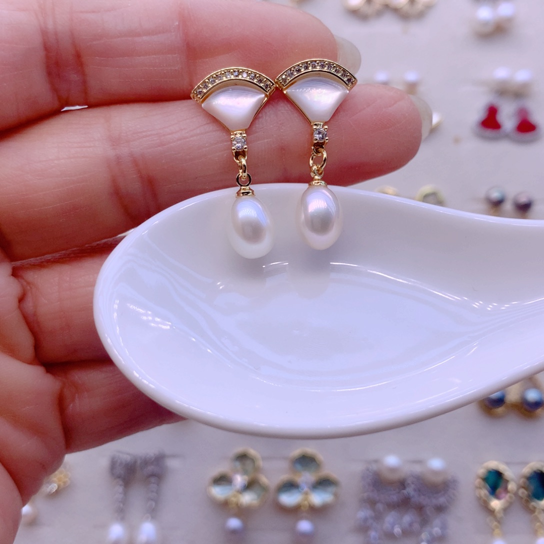 合金淡水珍珠耳饰