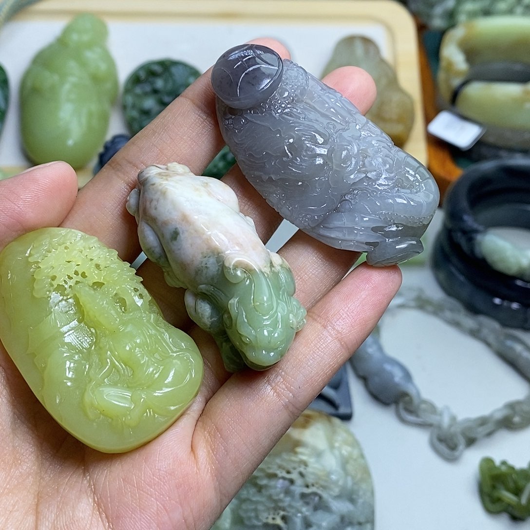 和田玉未镶嵌颈饰S****n