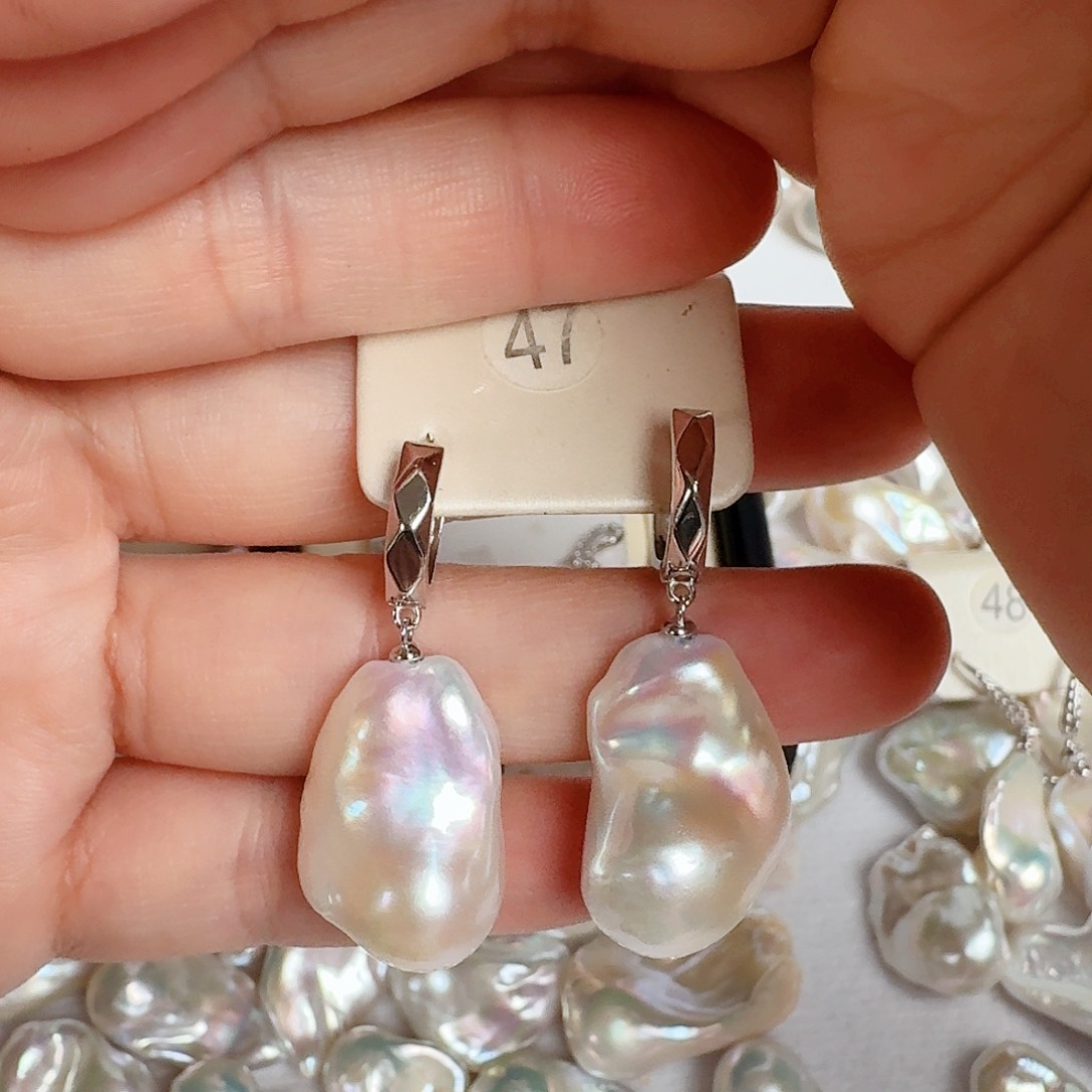 淡水珍珠颈饰银S925镶嵌一****肉