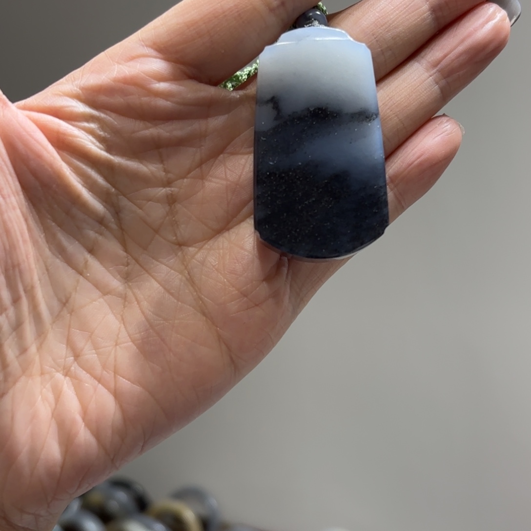 心***符和田玉未镶嵌颈饰