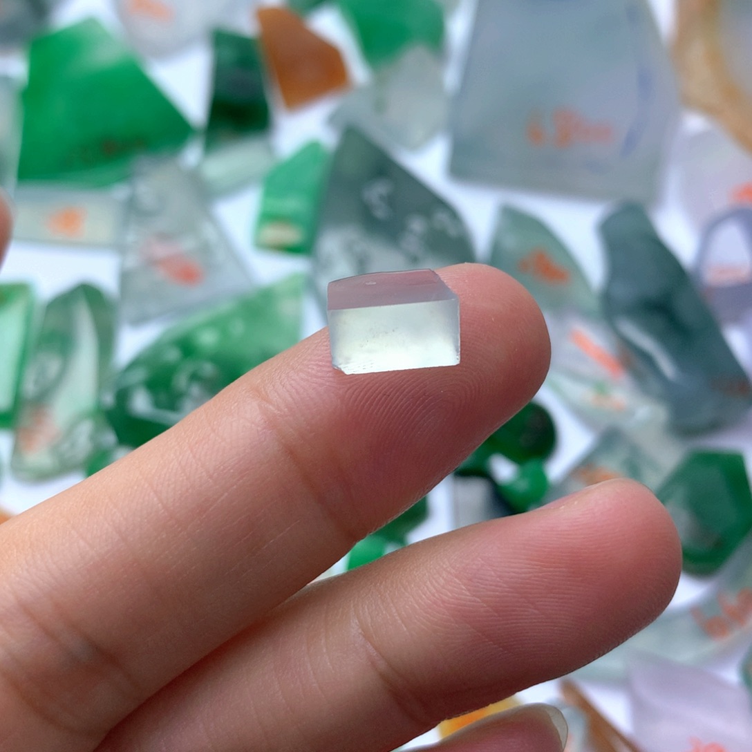 定制翡翠未镶嵌天然缅甸翡翠吊坠挂件