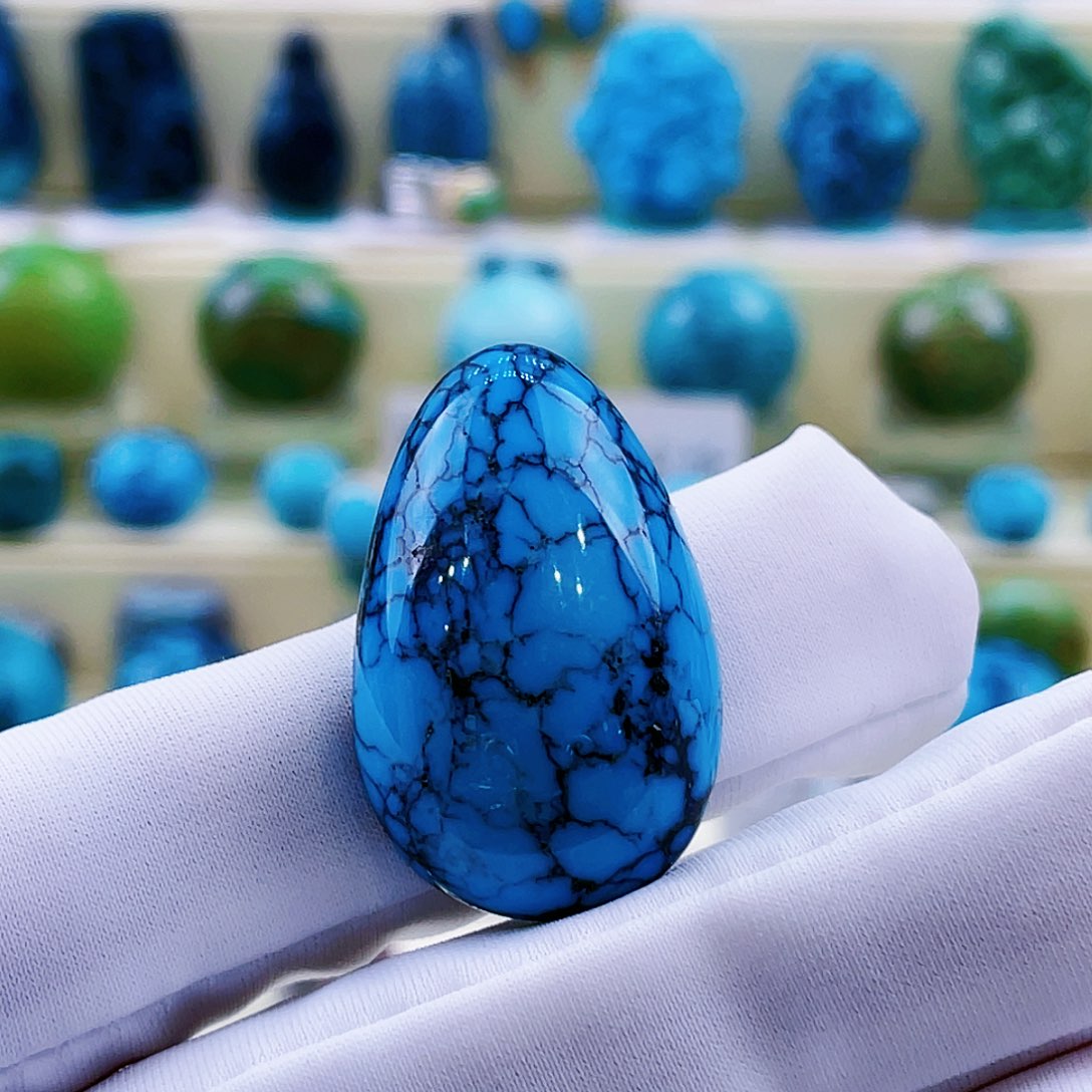 绿松石颈饰未镶嵌