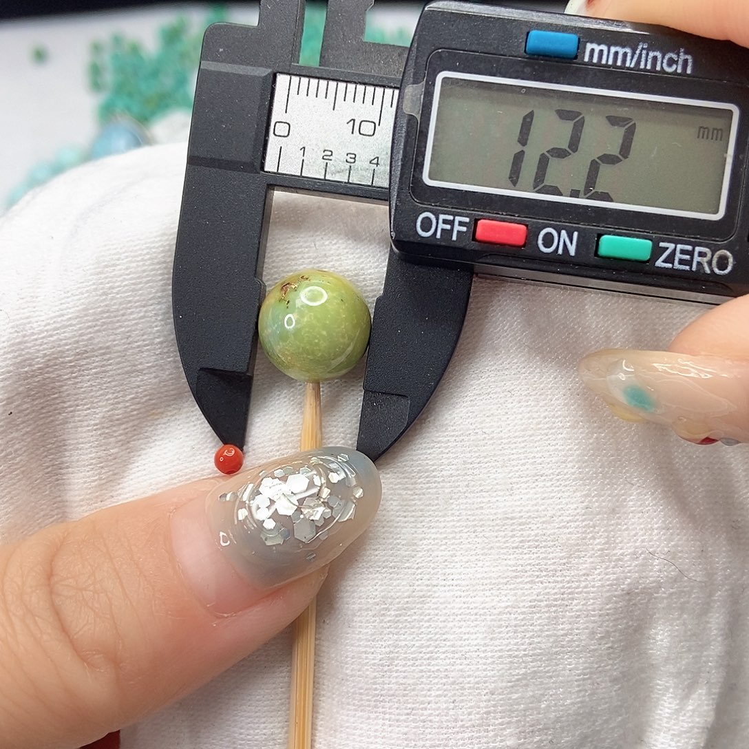 南红玛瑙未镶嵌珠宝奇石