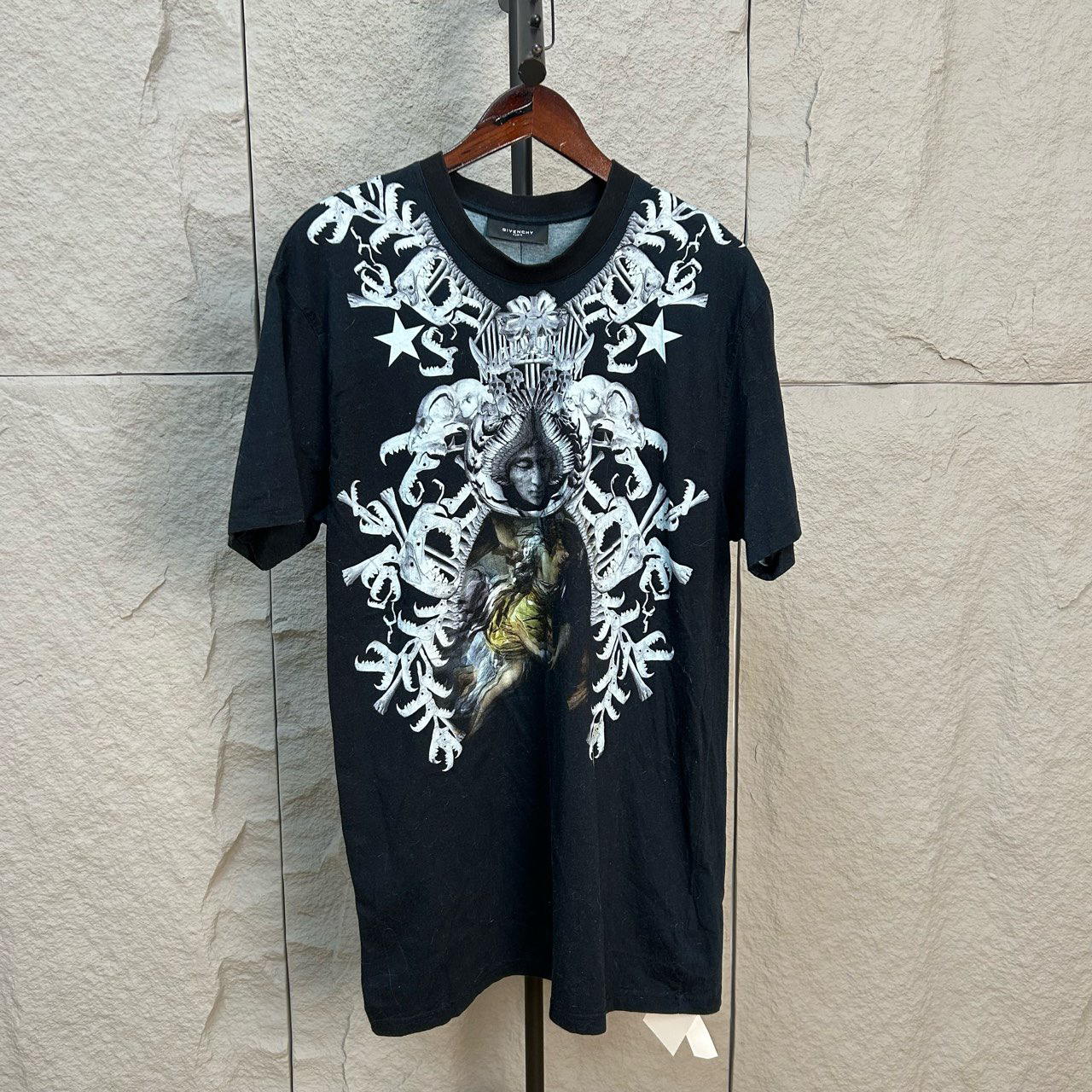 99新 Givenchy/纪梵希 黑色油画圣母天使短袖 M码 ys000755