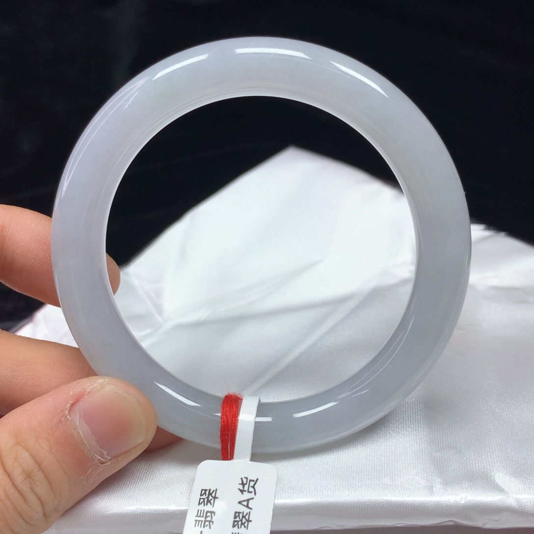 翡翠手镯（圆镯）未镶嵌57.2