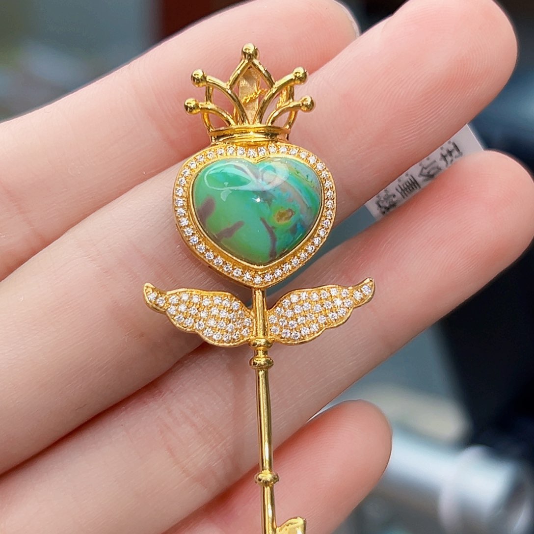 绿松石珠宝奇石18K金镶嵌