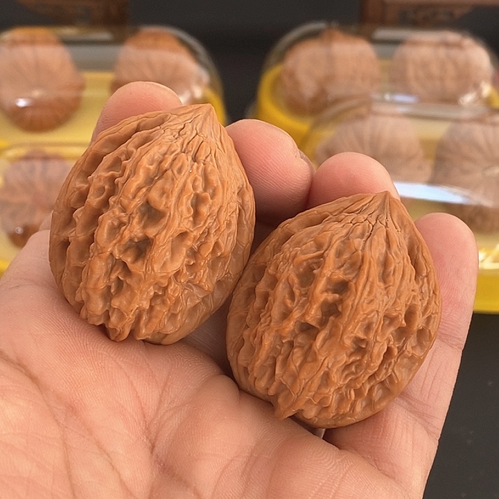 吊坠文玩核桃36.5尺，全品大沽石手捻