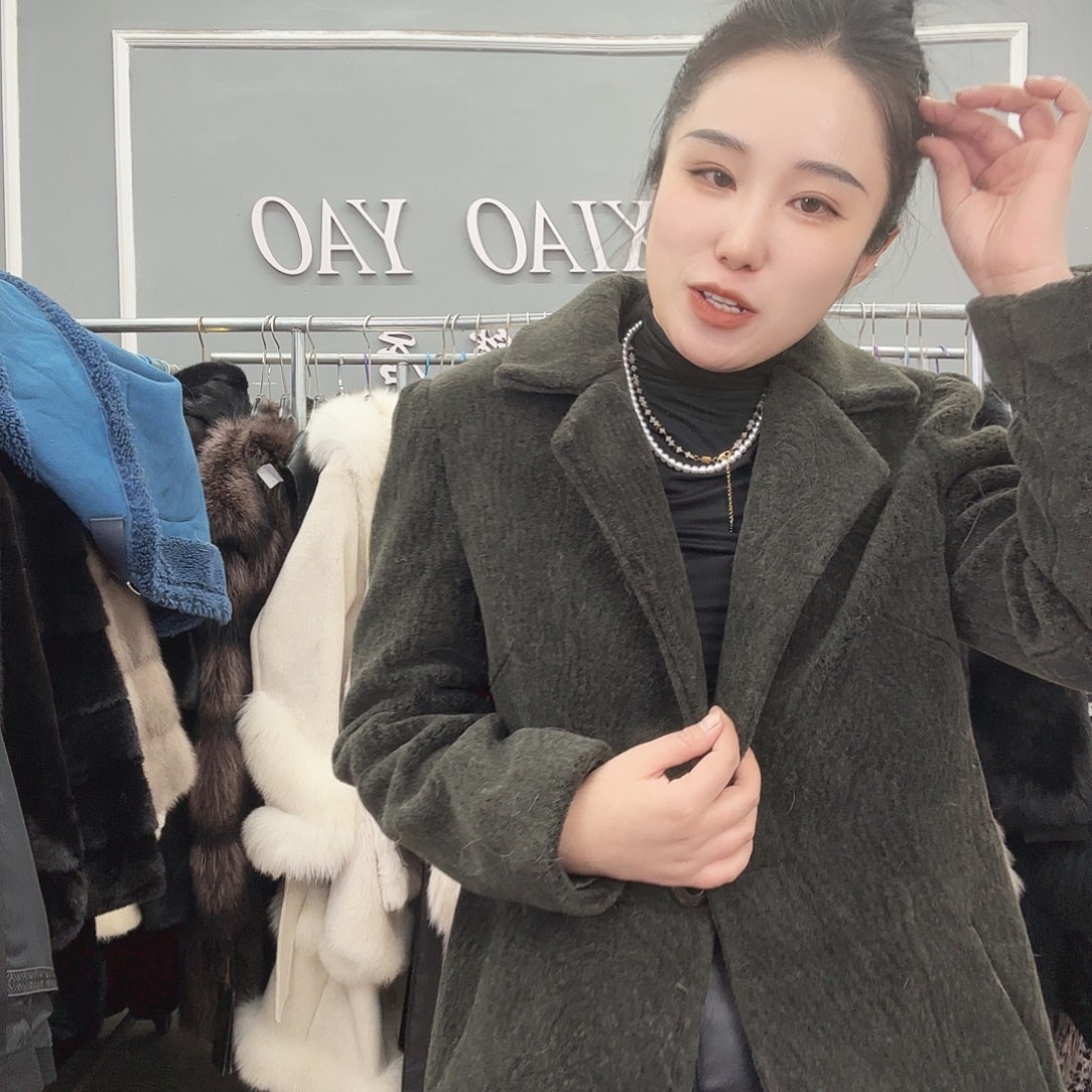 姚小妖家高端皮草