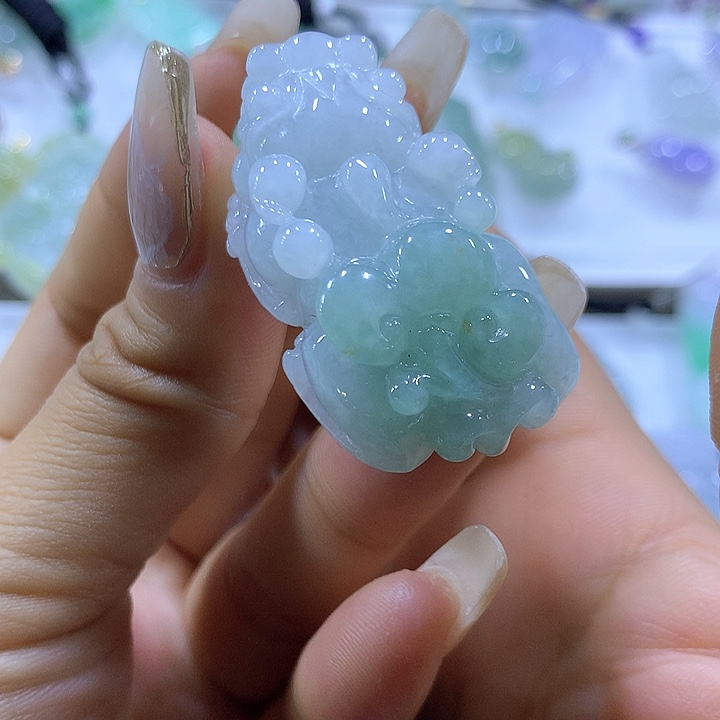 翡翠颈饰未镶嵌天然翡翠A货吊坠