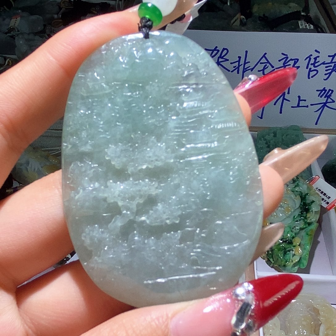 翡翠颈饰未镶嵌天然
