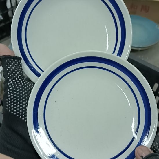 盘瓷器微瑕不退不换三只
