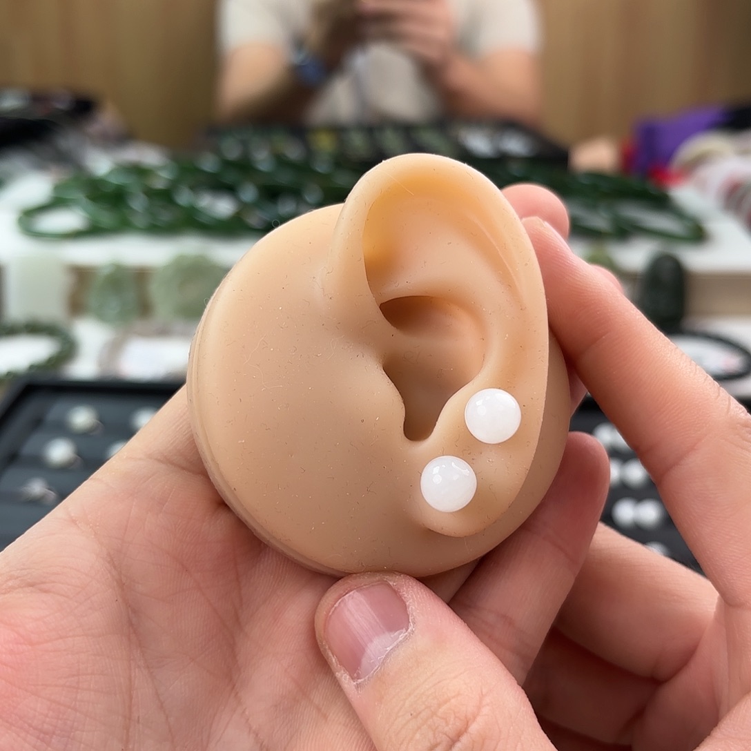 和田玉耳钉银S925镶嵌