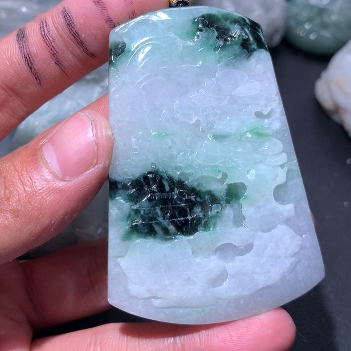 翡翠未镶嵌颈饰保真天然a货翡翠