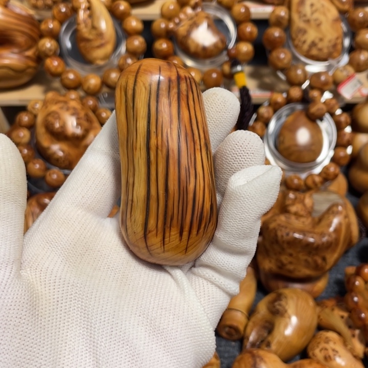 柏木（崖柏）太行崖柏虎皮纹理手把件