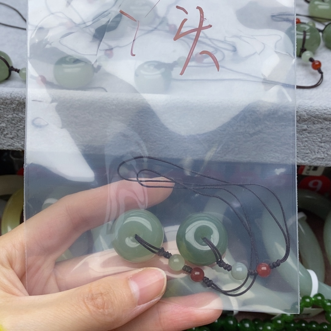 和田玉（碧玉）手链未镶嵌丫*