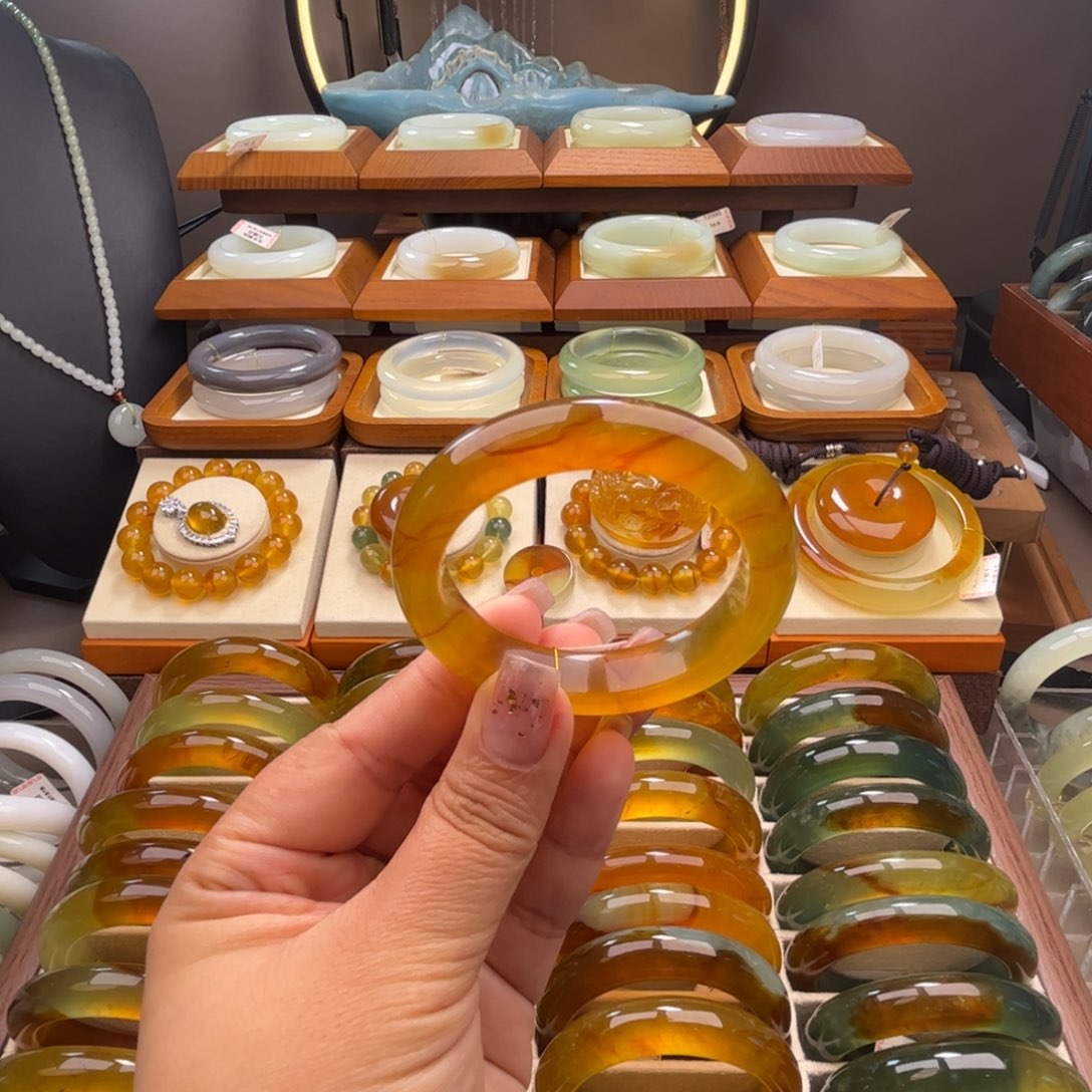 蛇纹石玉未镶嵌51-52