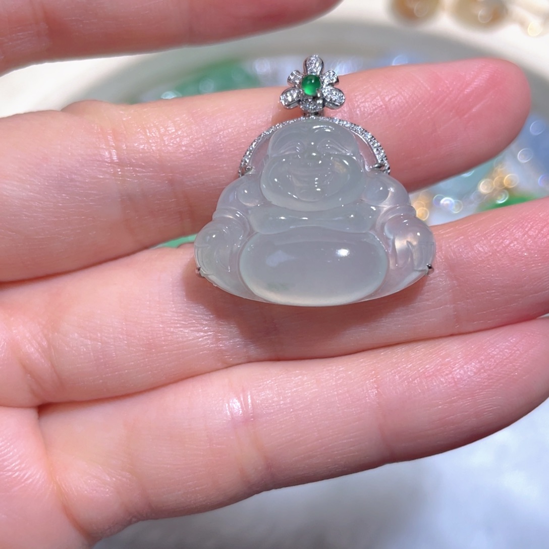 翡翠颈饰18K金镶嵌翡翠