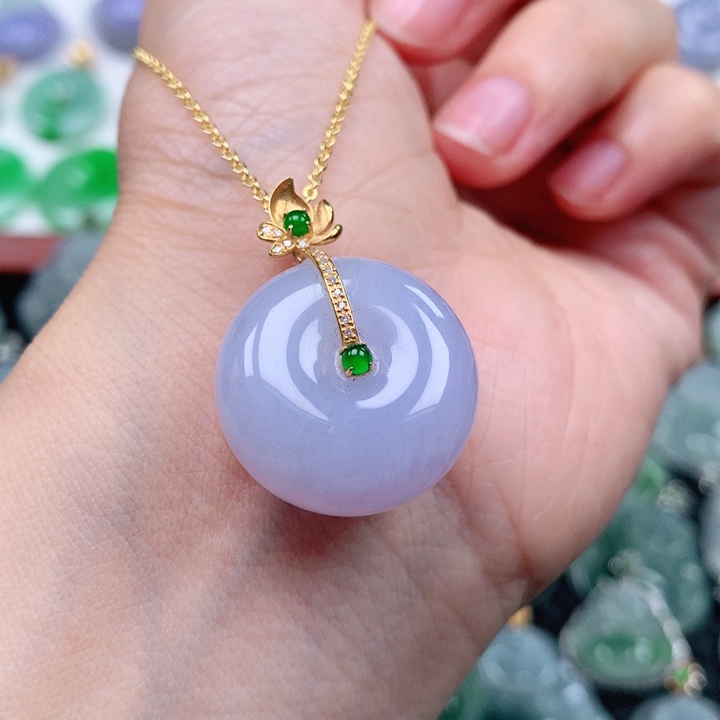 翡翠吊坠(不含链)18K金镶嵌