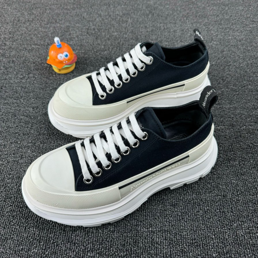 95新 Alexander McQueen/亚历山大·麦昆 厚底马丁靴 36.5码 HB873