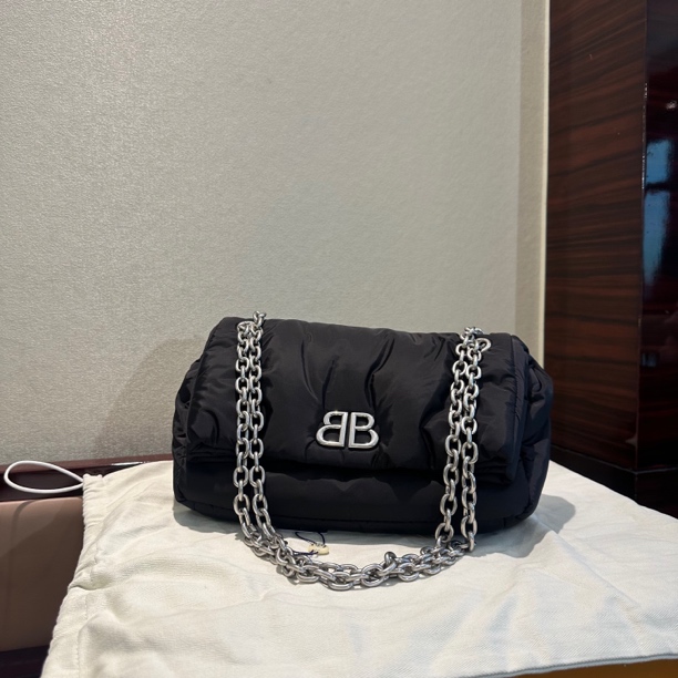 99新 Balenciaga/巴黎世家 巴黎世家/棉被链条包/送中检3194