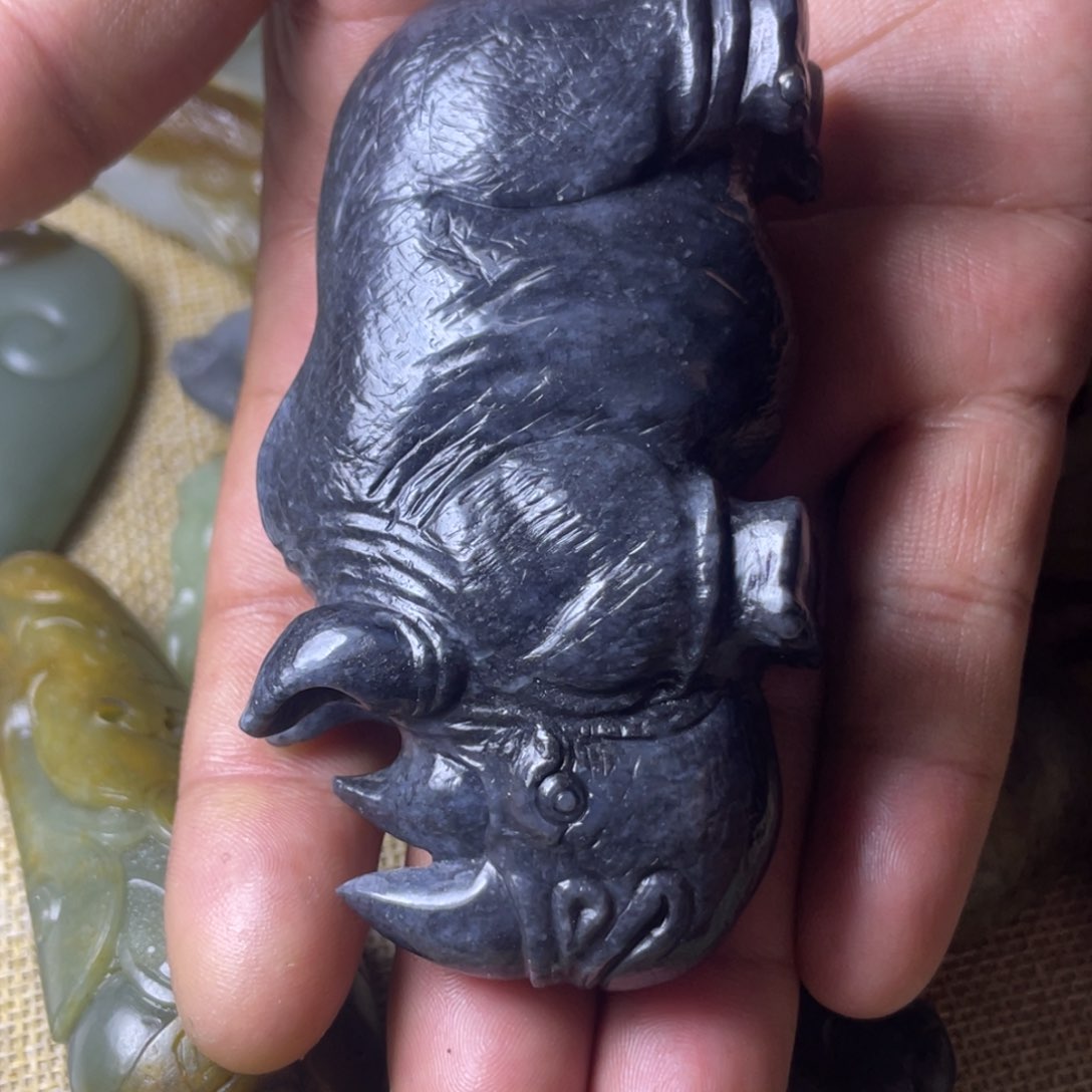 和田玉（糖玉）颈饰未镶嵌