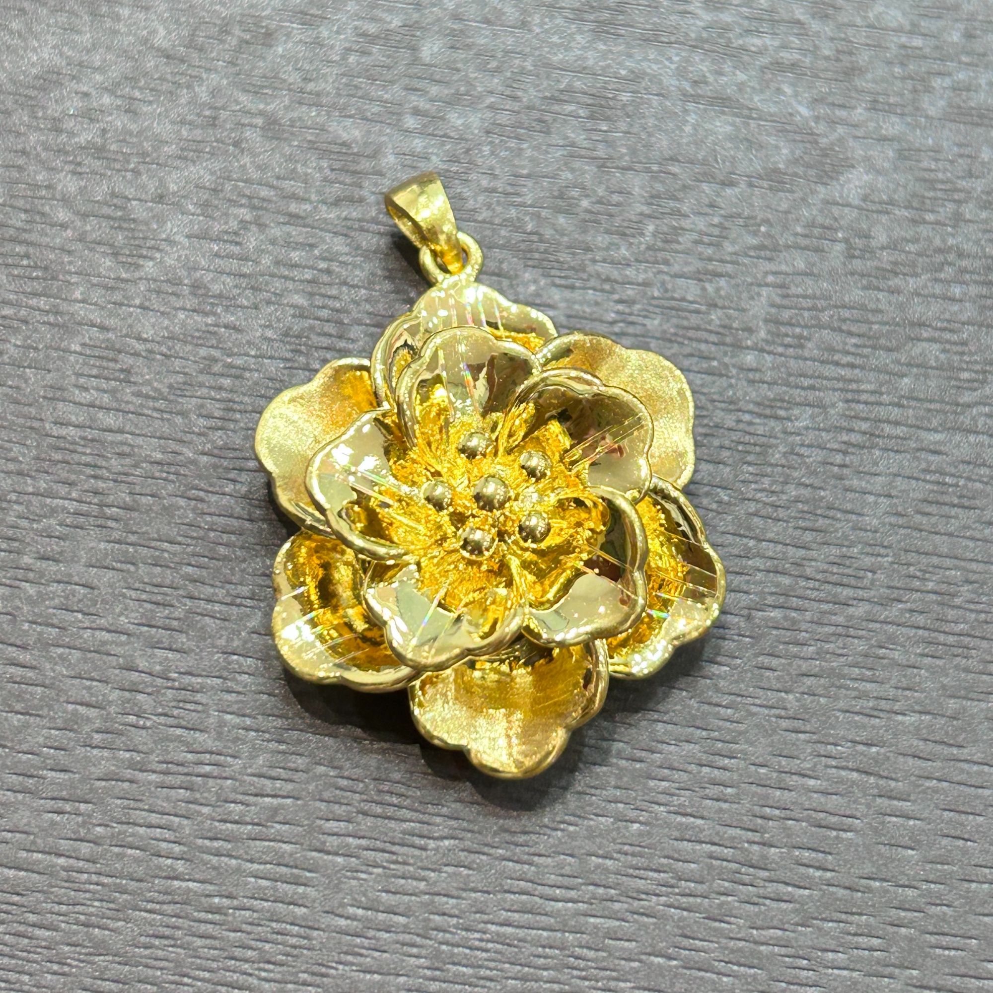 【店长专享】足金999 拉丝国色牡丹花吊坠ZBHJD1101 克重多退少补