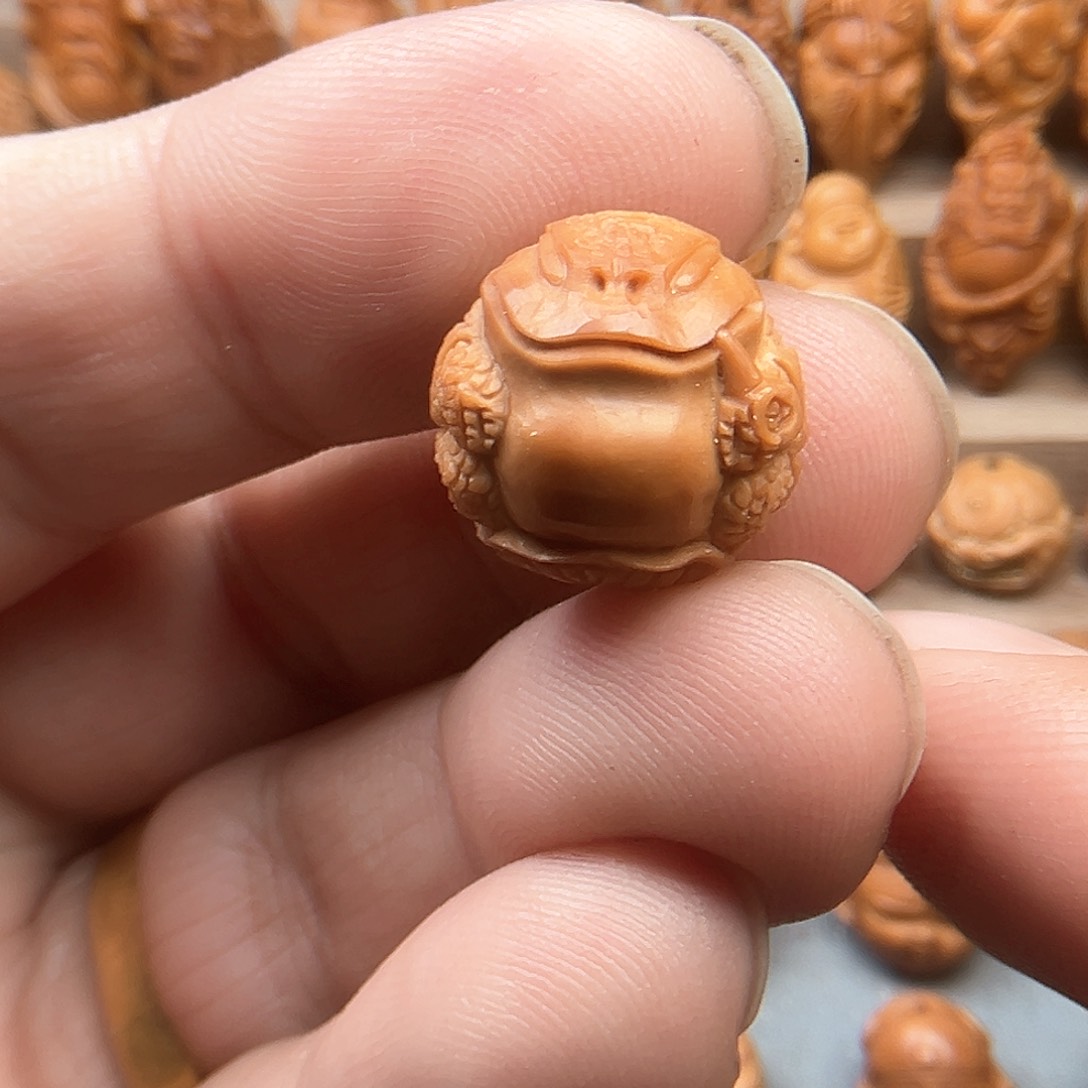 猴头核桃吊坠16文泰