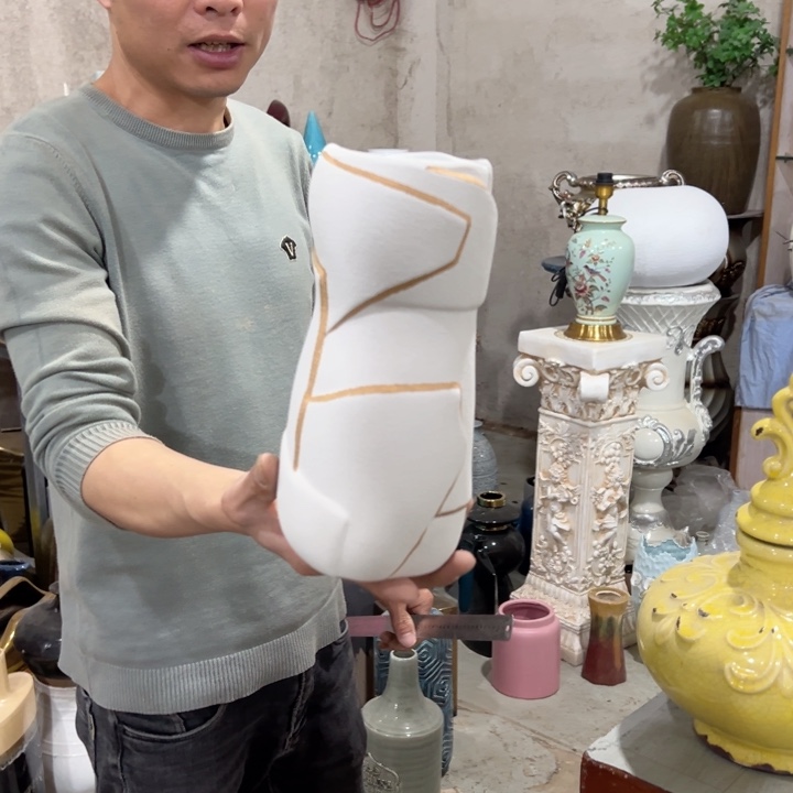 摆件高度25厘米口径了8厘米微瑕捡漏