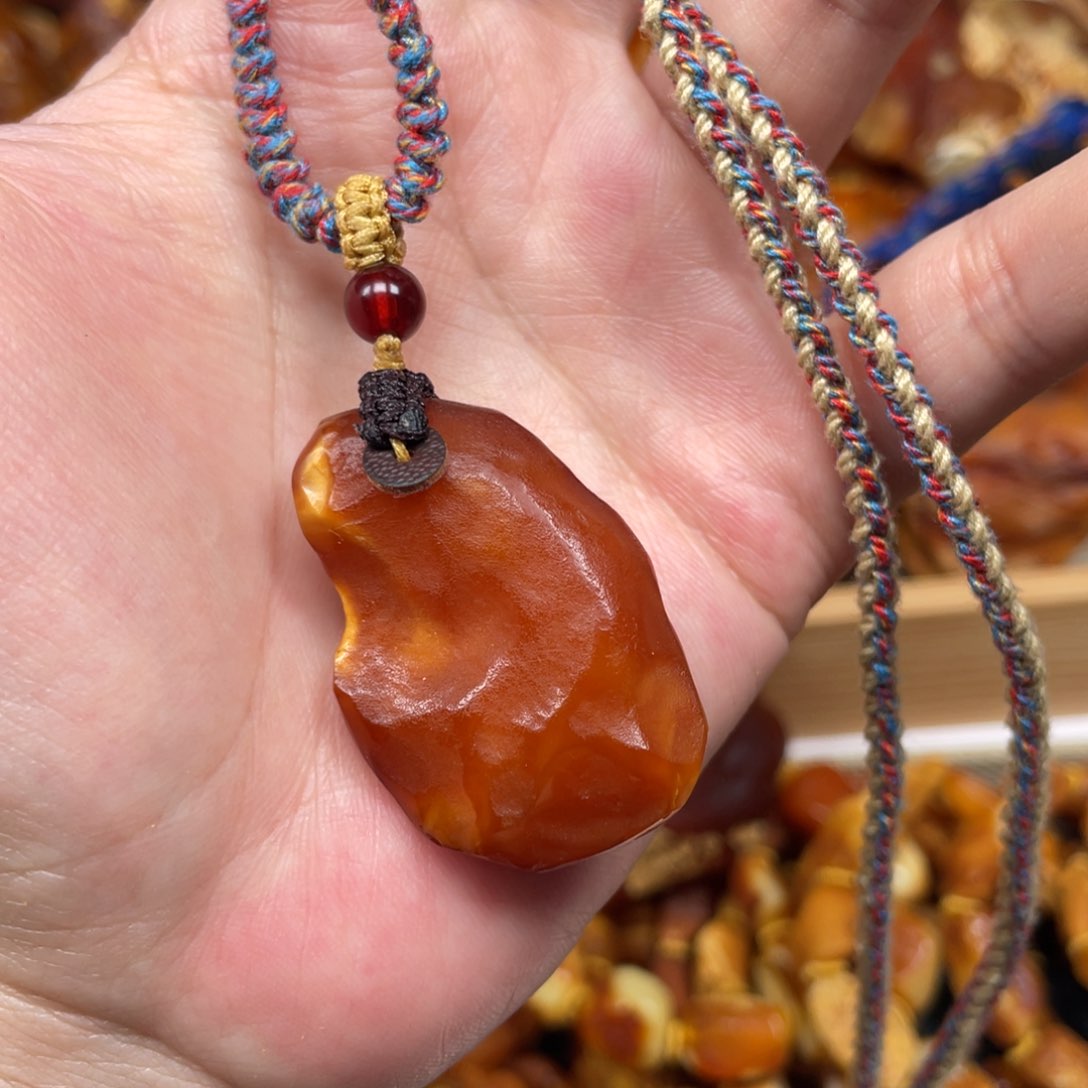 蜜蜡珠宝奇石未镶嵌