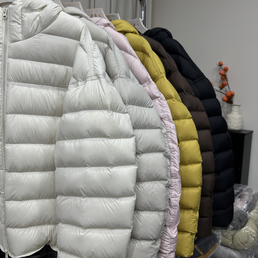 25年冬新 Su【雨后天晴】 排骨款90绒羽绒 保暖轻便女士连帽 极简风