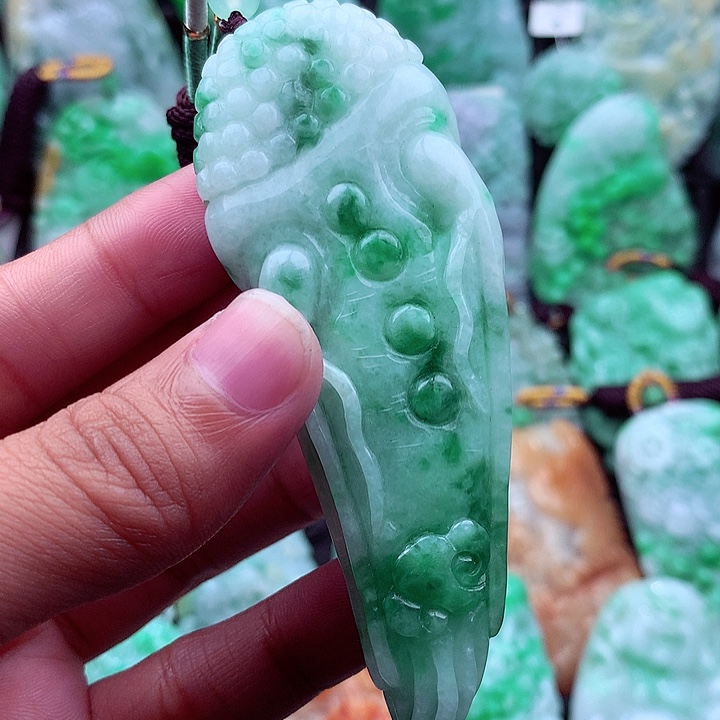 翡翠吊坠(不含链)未镶嵌