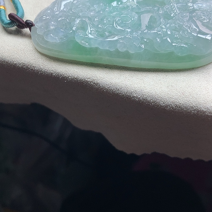 翡翠颈饰未镶嵌吊坠