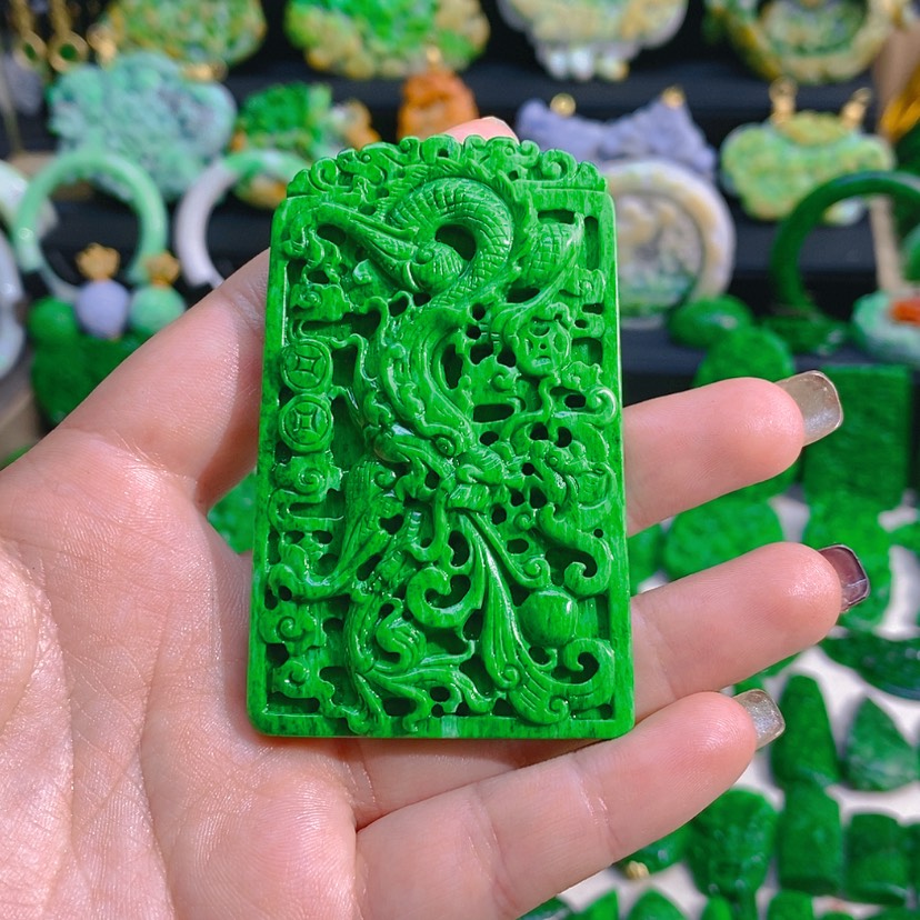 【闪购商品】翡翠颈饰未镶嵌龙凤