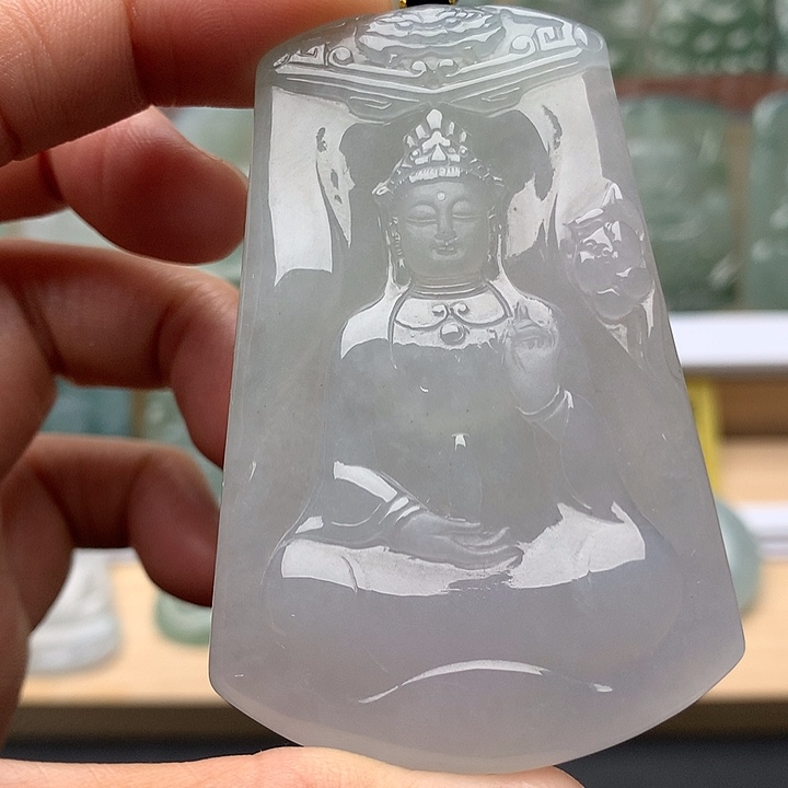 翡翠未镶嵌颈饰素衣