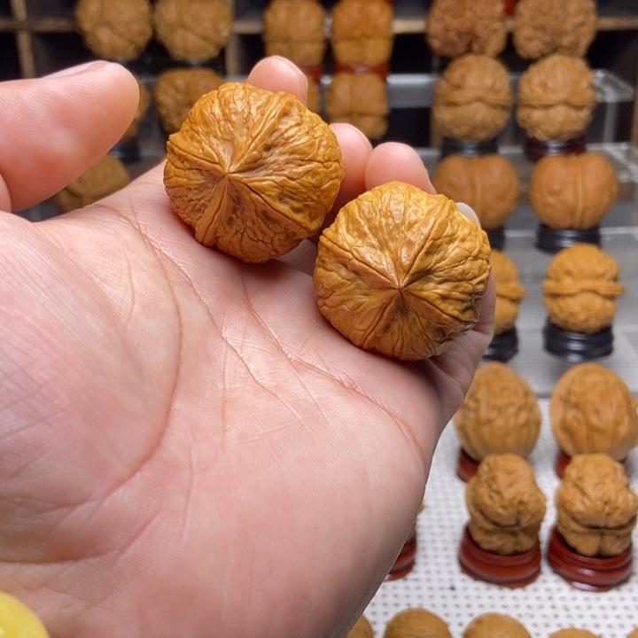刘***刘吊坠文玩核桃9御宝四炸