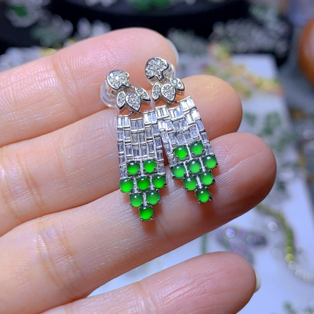 翡翠颈饰银S925镶嵌天然翡翠