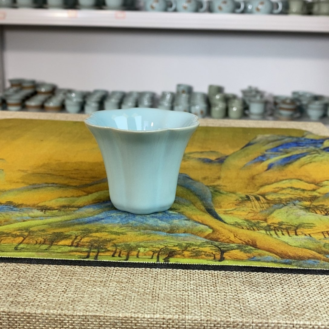 【闪购商品】天青海棠杯微微瑕。。。。。