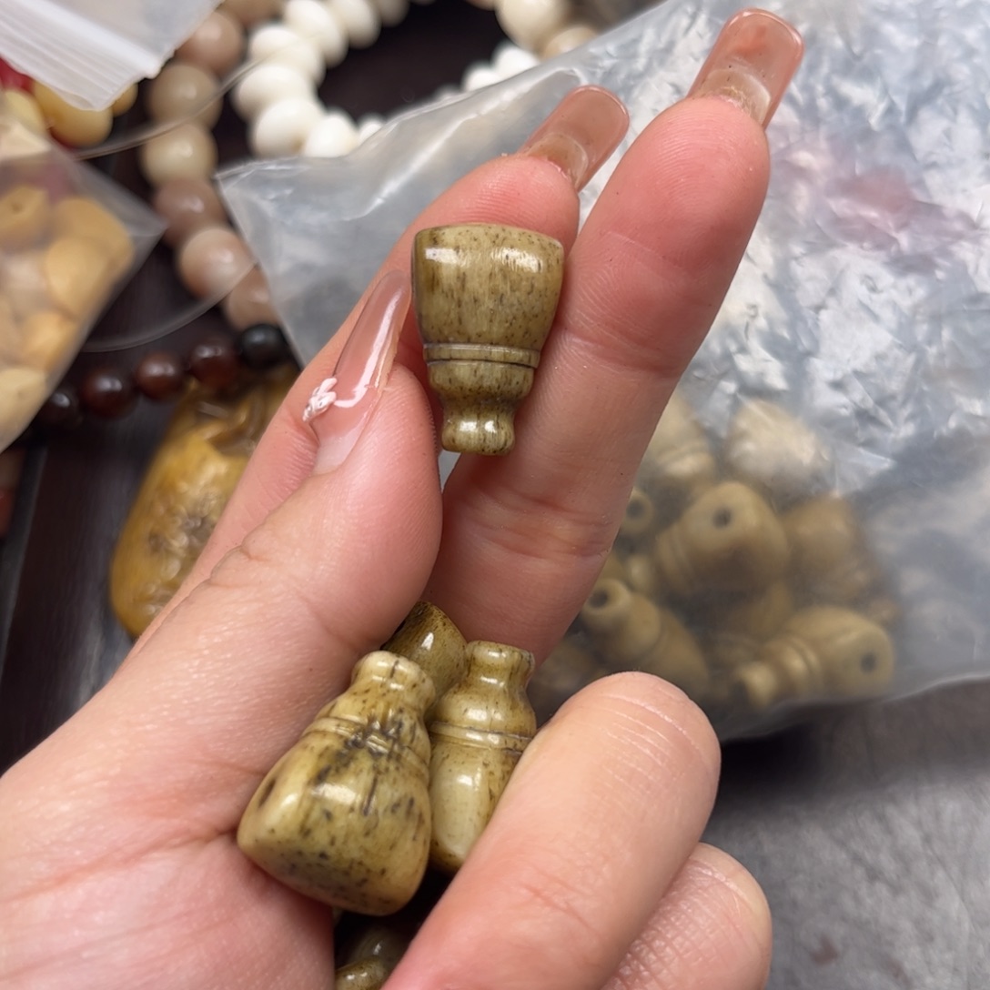 手串/手链驼骨编号110尺寸1.4