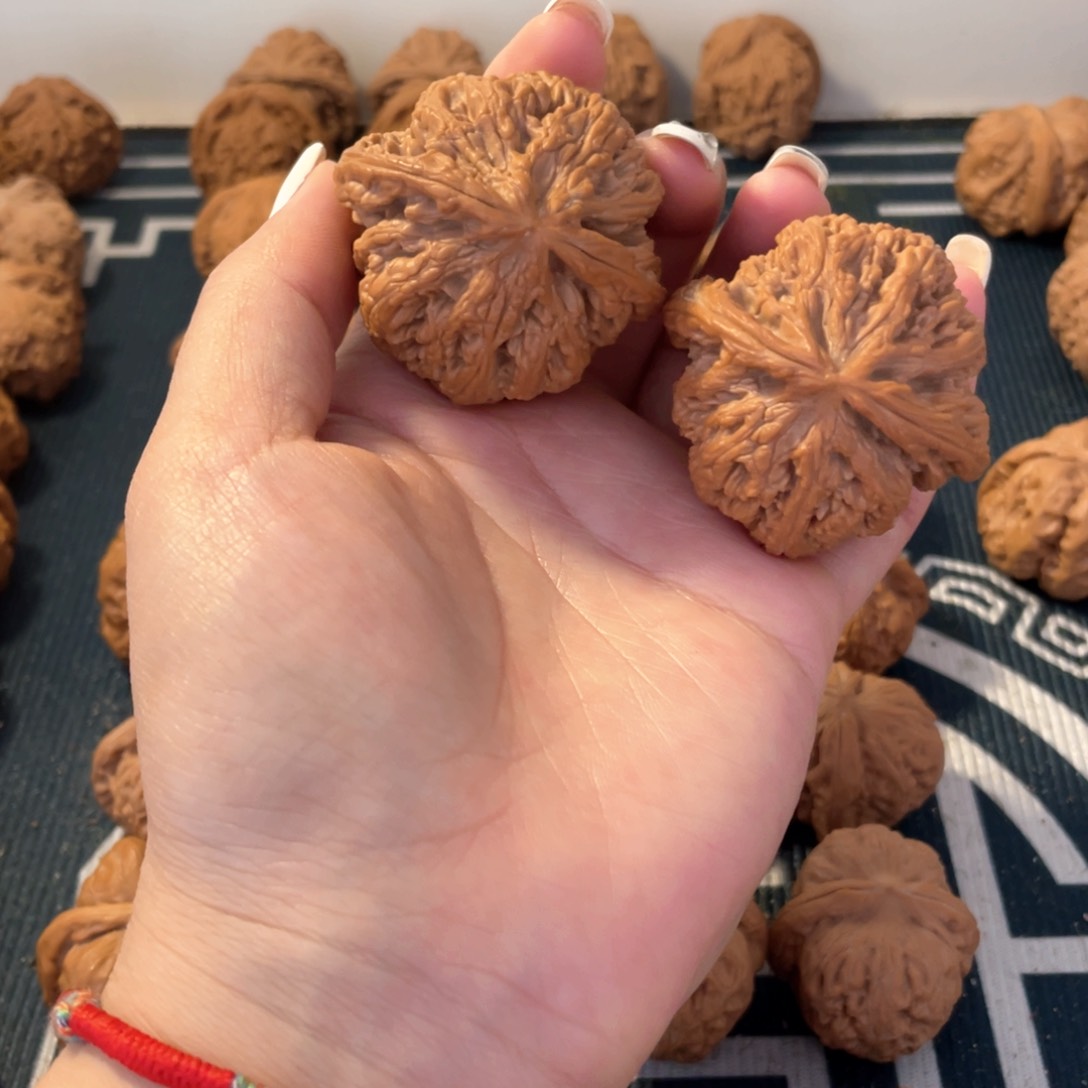 文玩核桃吊坠粗筋47.5 