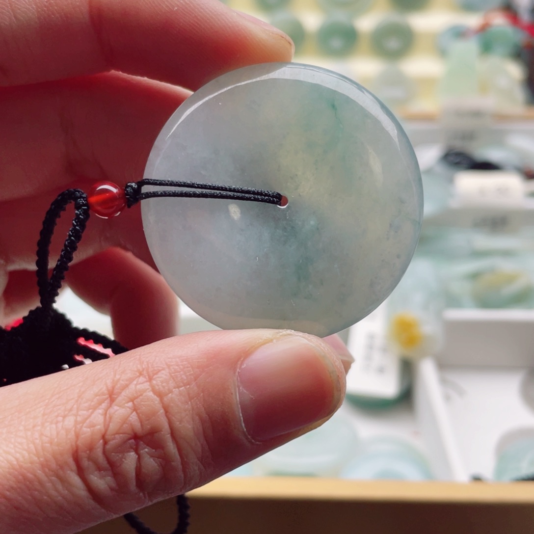 翡翠颈饰未镶嵌天然翡翠