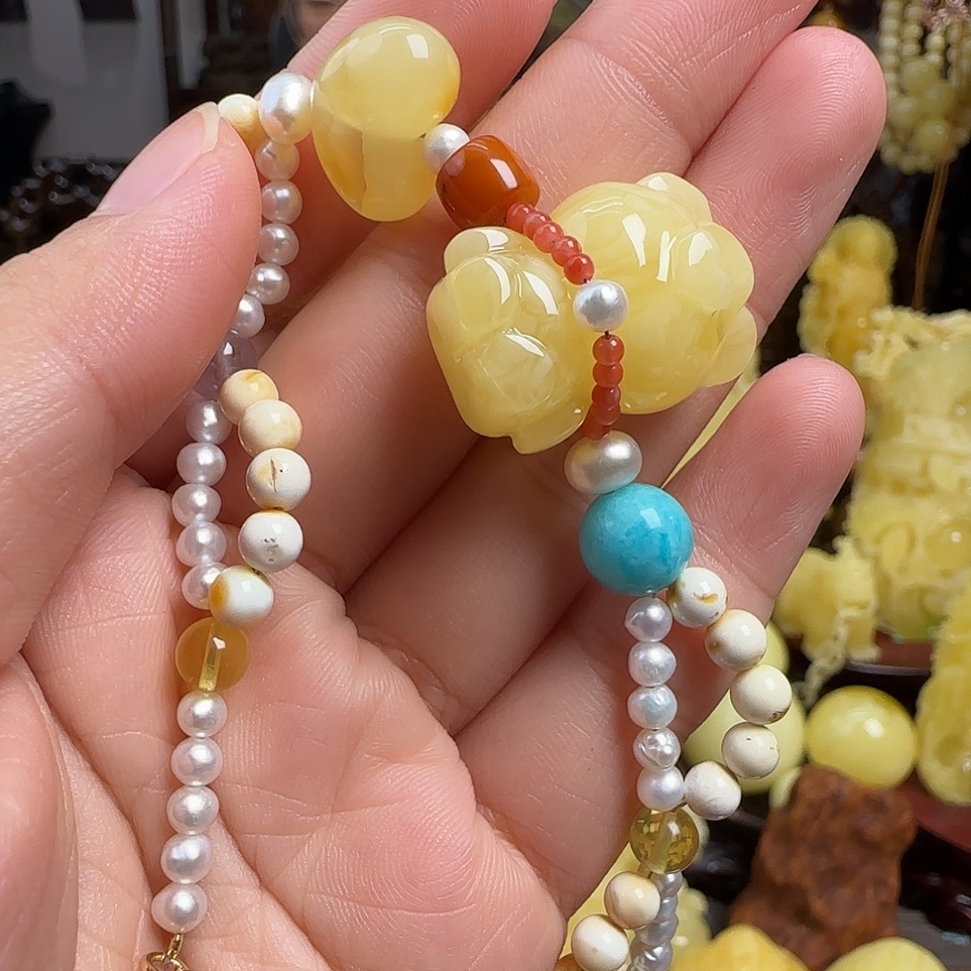 蜜蜡未镶嵌珠宝奇石