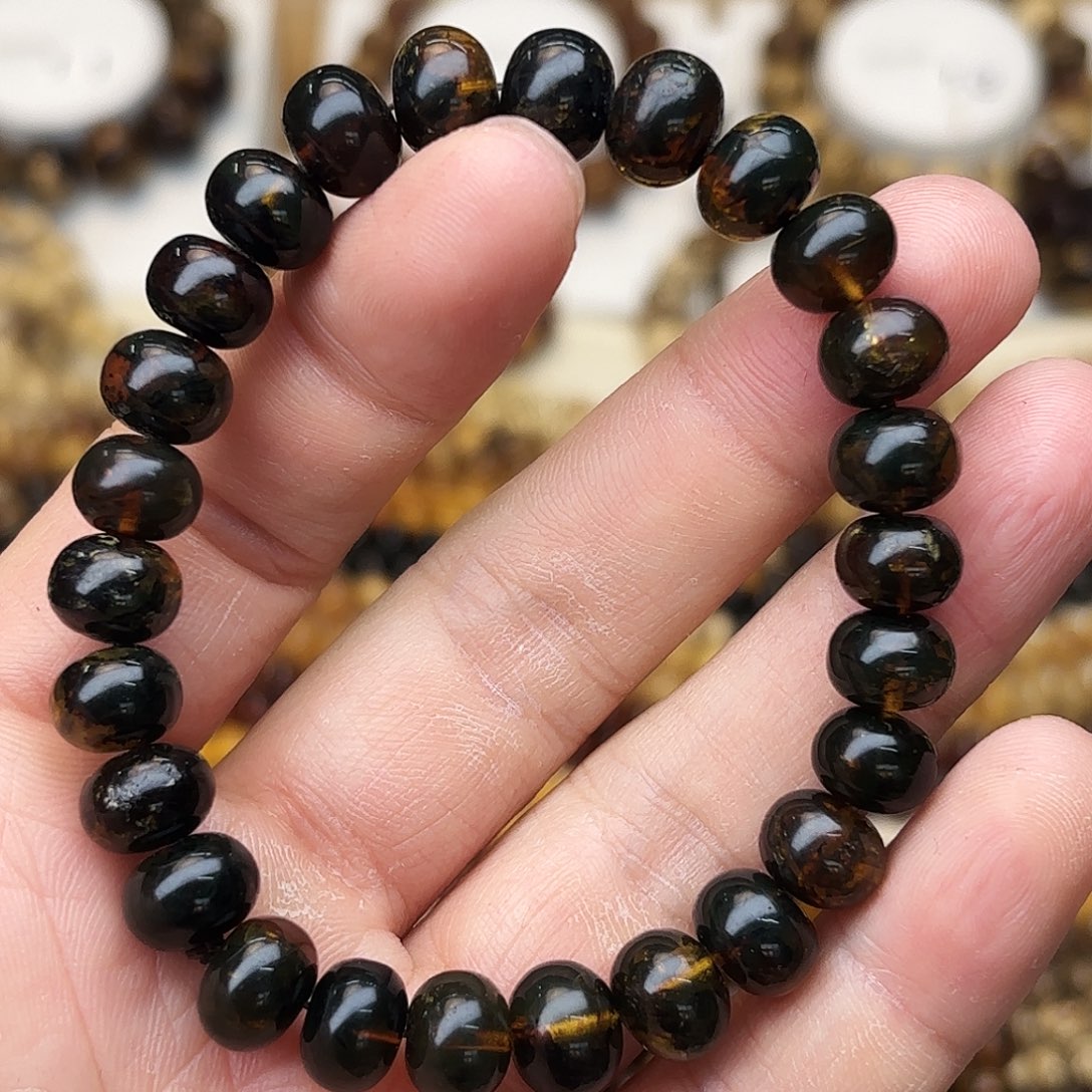 琥珀未镶嵌裸石九