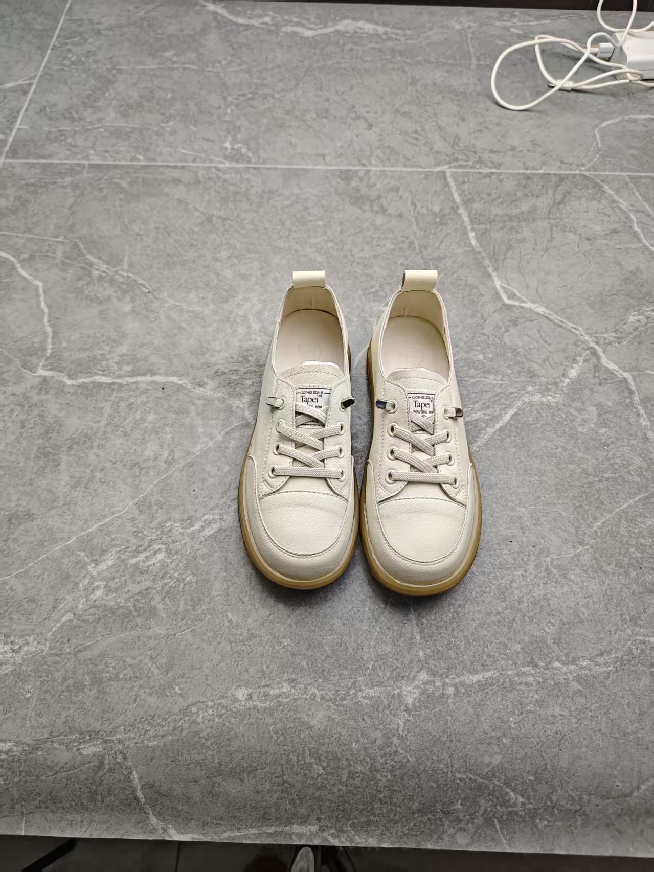 8881米白色小白鞋