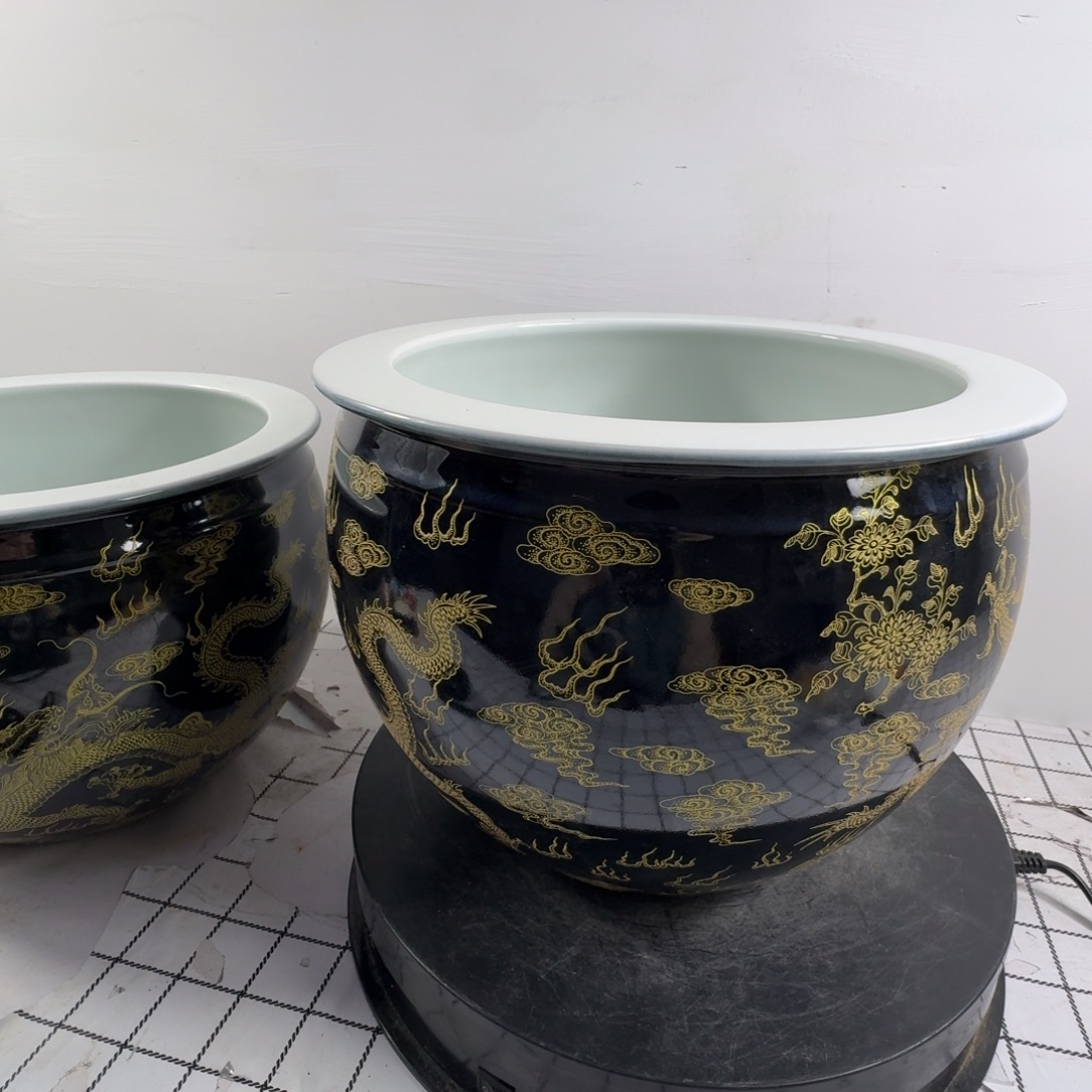 波***缸粉彩龙纹陶瓷罐