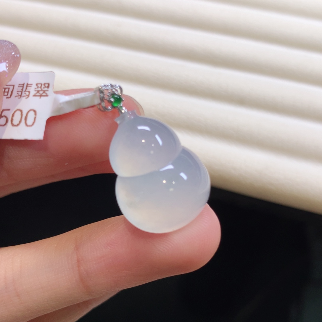 翡翠颈饰18K金镶嵌葫芦