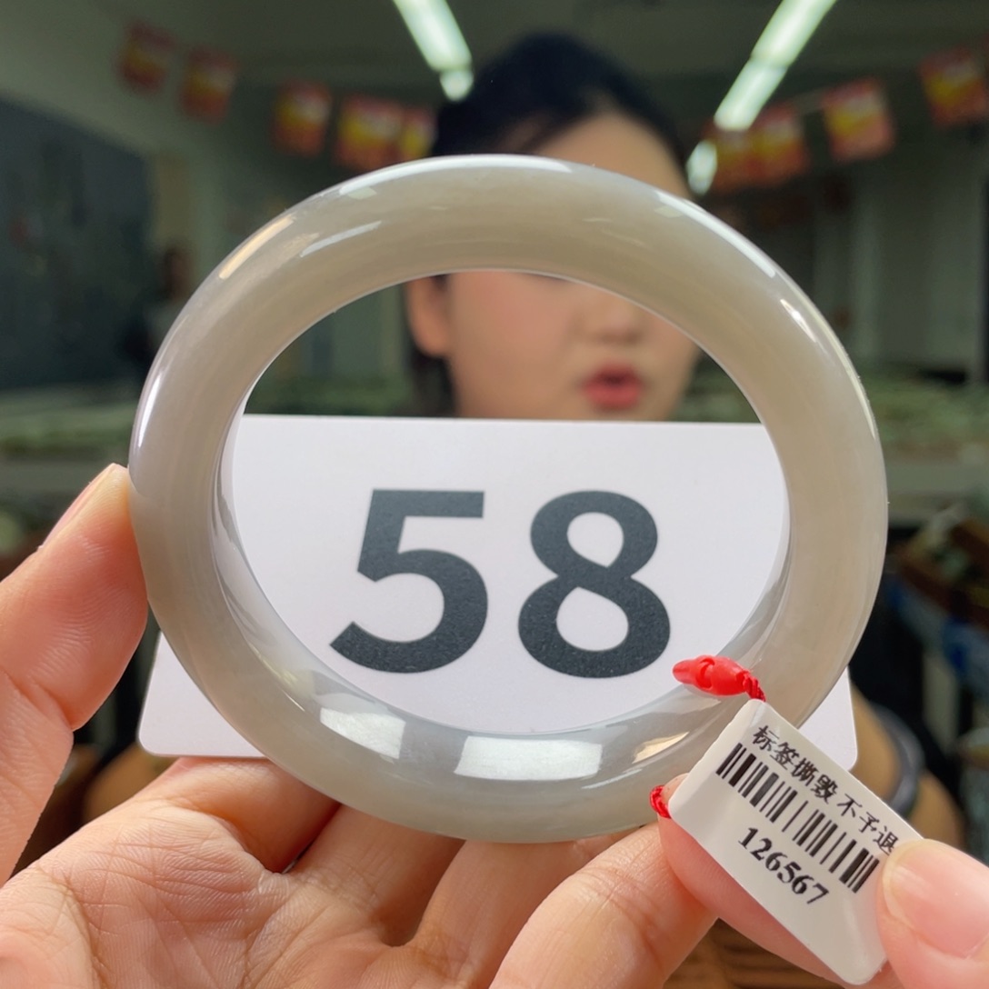 和田玉手镯未镶嵌微瑕