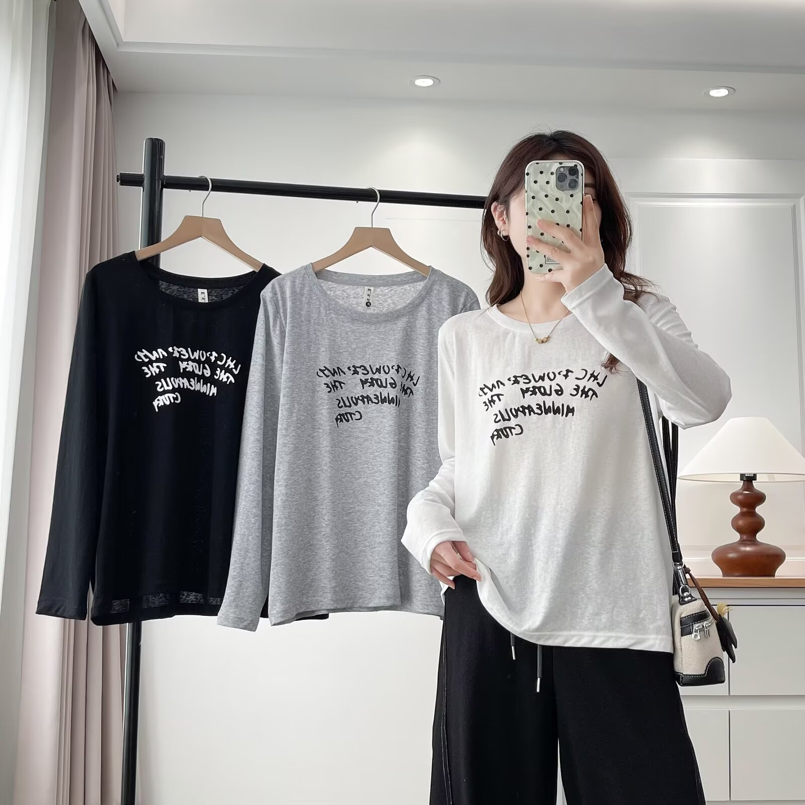 胖mm宽松显瘦长袖T恤女秋季新款圆领字母印花打底衫遮肉大码女装