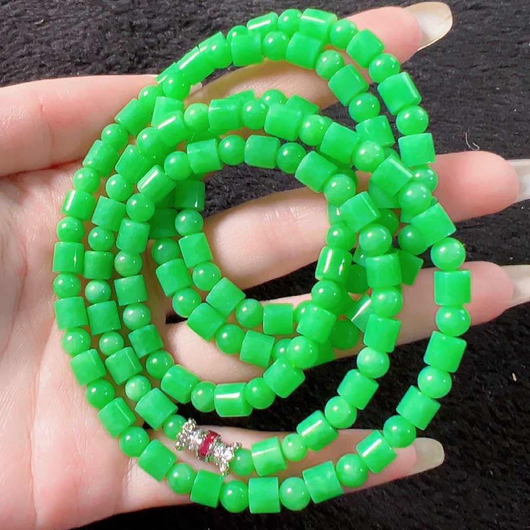 翡翠18K金镶嵌颈饰签收后24小时鉴赏期，过时不退